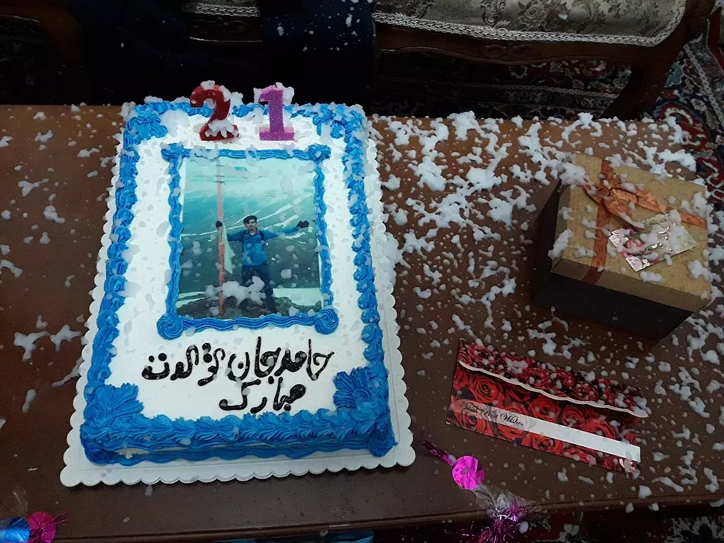 Birthday Cake — (4th May, the fourth chemotherapy cycle)