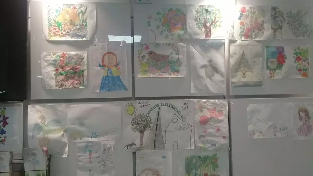 Patient and Companion Paintings — Oncology Department / Imam Khomeini Hospital Cancer Institute